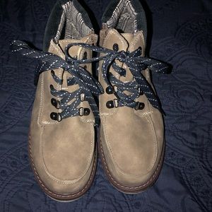 Like New Boys Boots